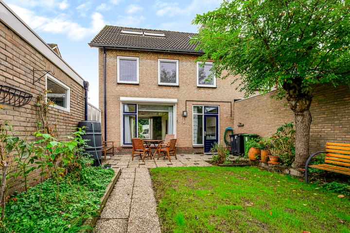 Hoekwoning te koop: Margrietstraat 3, Hank