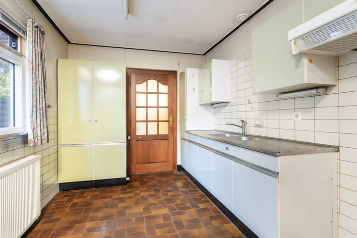 Tussenwoning te koop: Van Helsdingenstraat 5, Hurdegaryp