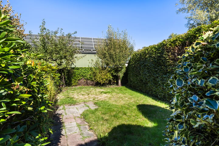 Tussenwoning te koop: Van Helsdingenstraat 5, Hurdegaryp