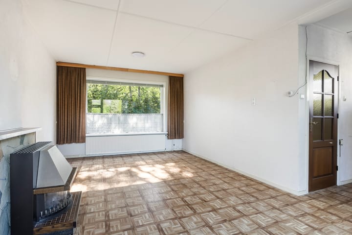 Tussenwoning te koop: Van Helsdingenstraat 5, Hurdegaryp
