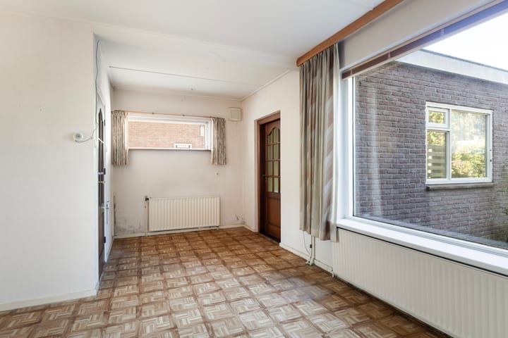 Tussenwoning te koop: Van Helsdingenstraat 5, Hurdegaryp