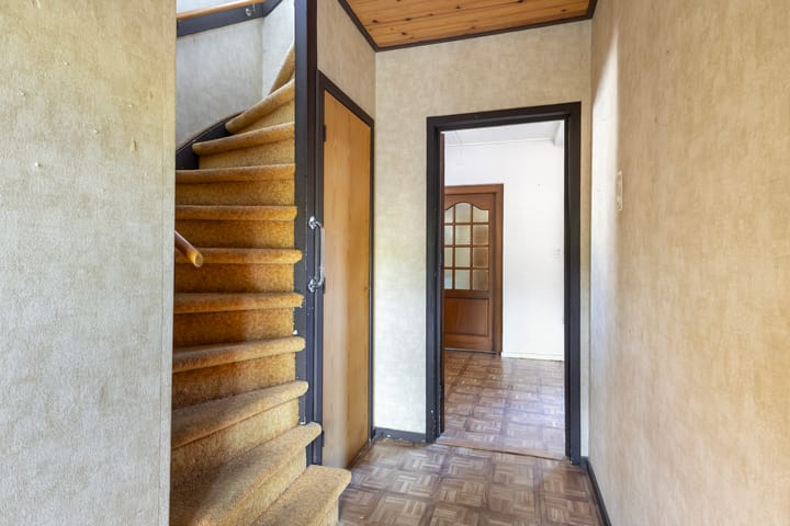 Tussenwoning te koop: Van Helsdingenstraat 5, Hurdegaryp