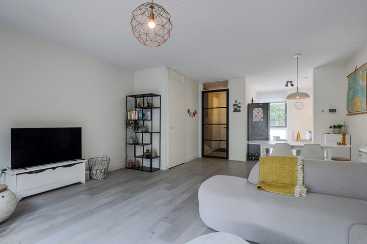 Tussenwoning te koop: Het Veld 3, Hooglanderveen