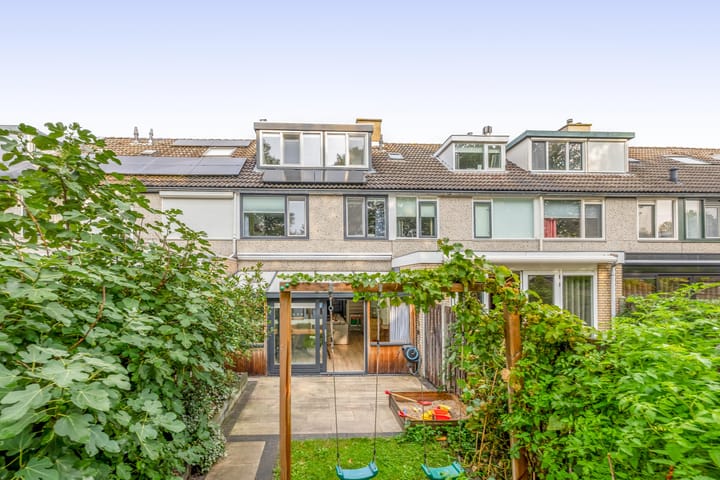 Tussenwoning te koop: Fazantstraat 39, Lisse