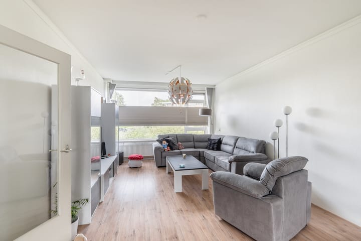 Appartement te koop: mr. L.A. Kesperweg 37C, Vlaardingen