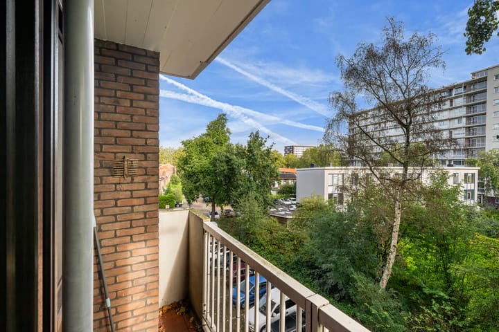 Appartement te koop: mr. L.A. Kesperweg 37C, Vlaardingen