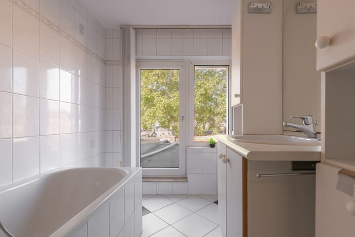 Tussenwoning te koop: Johan Dautzenbergstraat 24, Sittard