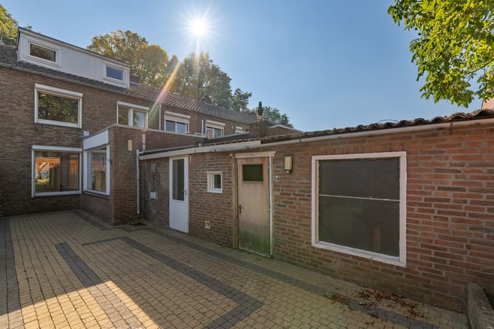 Tussenwoning te koop: Johan Dautzenbergstraat 24, Sittard