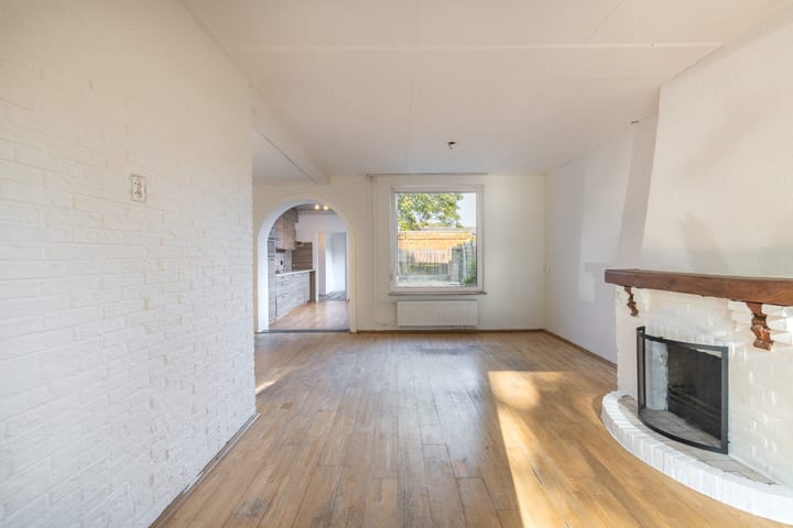 Tussenwoning te koop: Johan Dautzenbergstraat 24, Sittard
