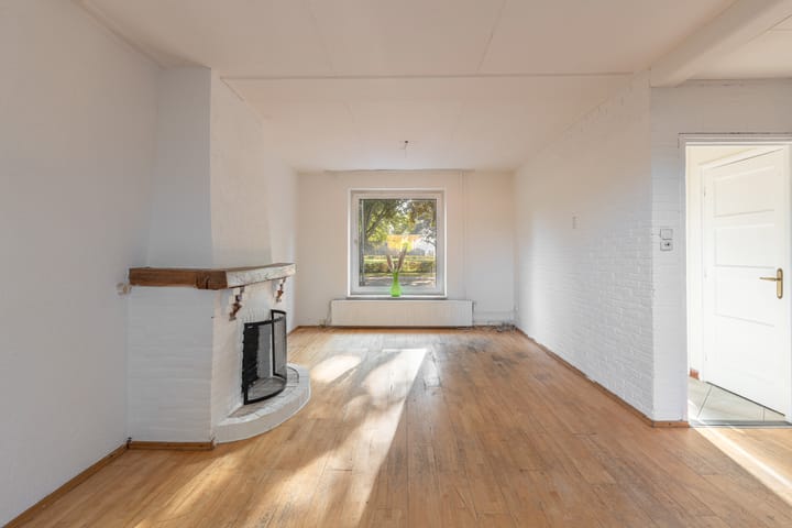 Tussenwoning te koop: Johan Dautzenbergstraat 24, Sittard