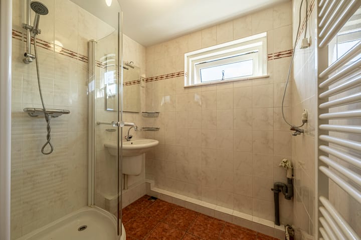 Tussenwoning te koop: Johan Willem Frisostraat 19, Strijensas