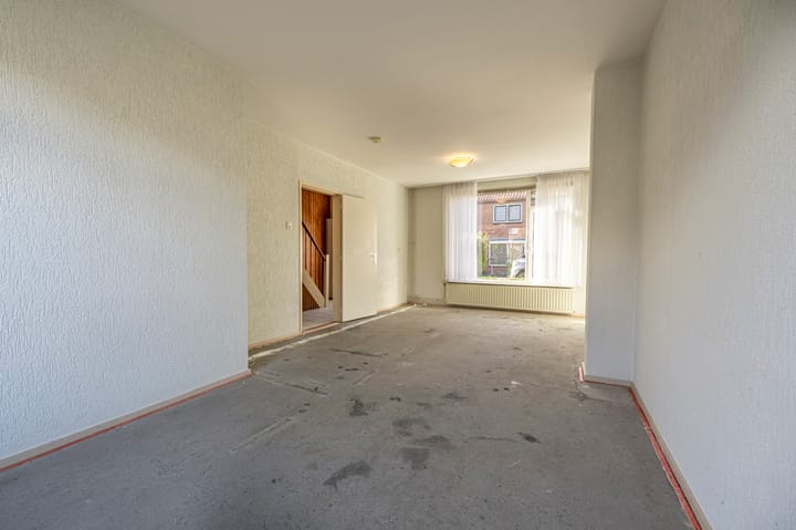 Tussenwoning te koop: Johan Willem Frisostraat 19, Strijensas
