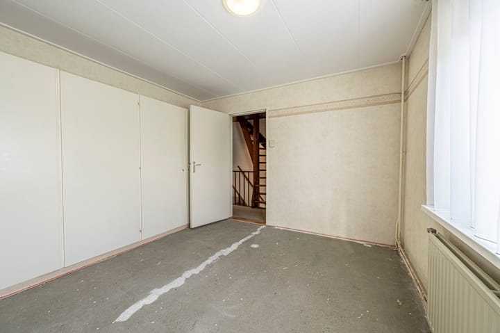 Tussenwoning te koop: Johan Willem Frisostraat 19, Strijensas