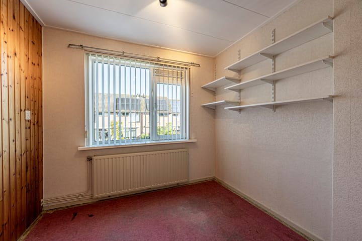 Tussenwoning te koop: Johan Willem Frisostraat 19, Strijensas