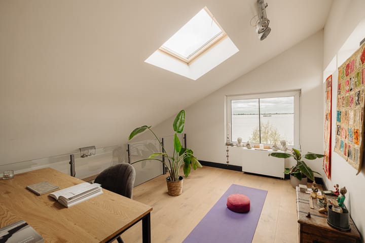 Vrijstaande woning te koop: Westmeerlaan 15, Roelofarendsveen