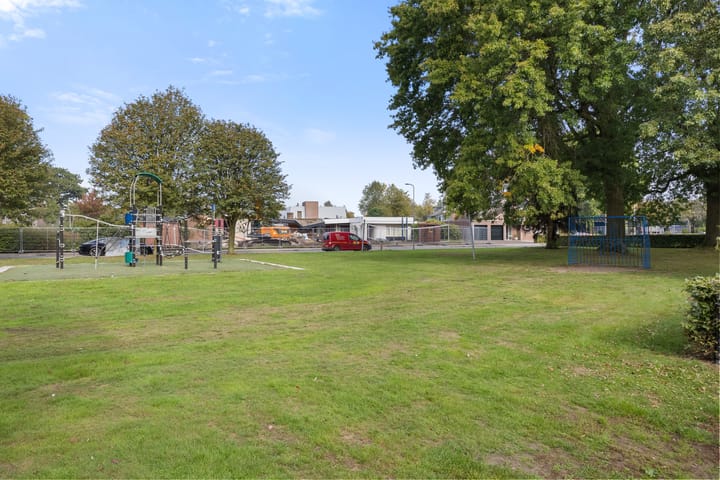 Tussenwoning te koop: Tromplaan 2, Voorthuizen