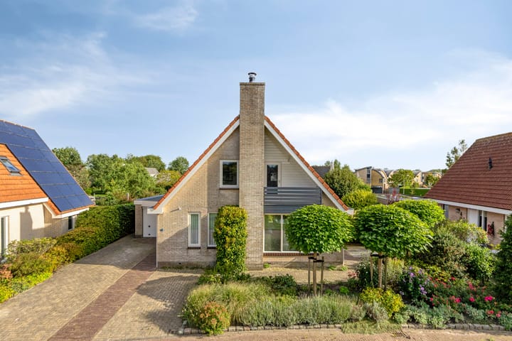 Vrijstaande woning te koop: de Terp 5, Sneek