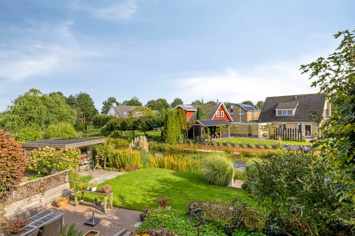 Vrijstaande woning te koop: de Terp 5, Sneek