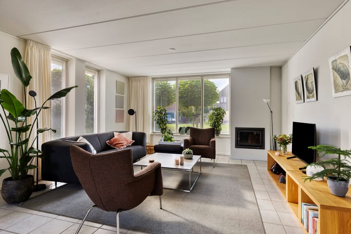 Vrijstaande woning te koop: de Terp 5, Sneek