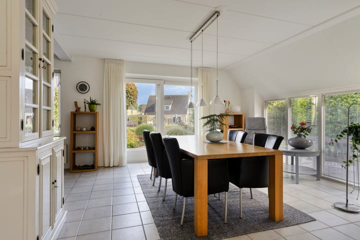 Vrijstaande woning te koop: de Terp 5, Sneek