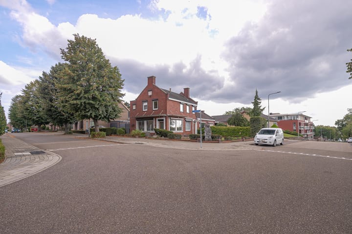Vrijstaande woning te koop: Hoogenweg 10, Stein
