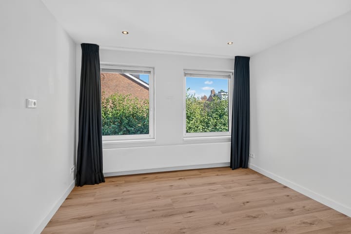 Twee-onder-één-kap te koop: Thomas a Kempisstraat 1, 'S-Hertogenbosch