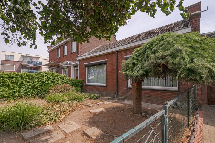 Vrijstaande woning te koop: Hoogenweg 10, Stein