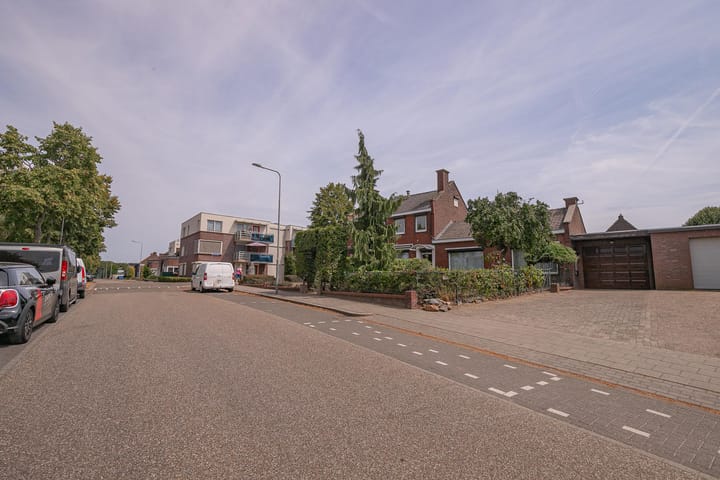 Vrijstaande woning te koop: Hoogenweg 10, Stein