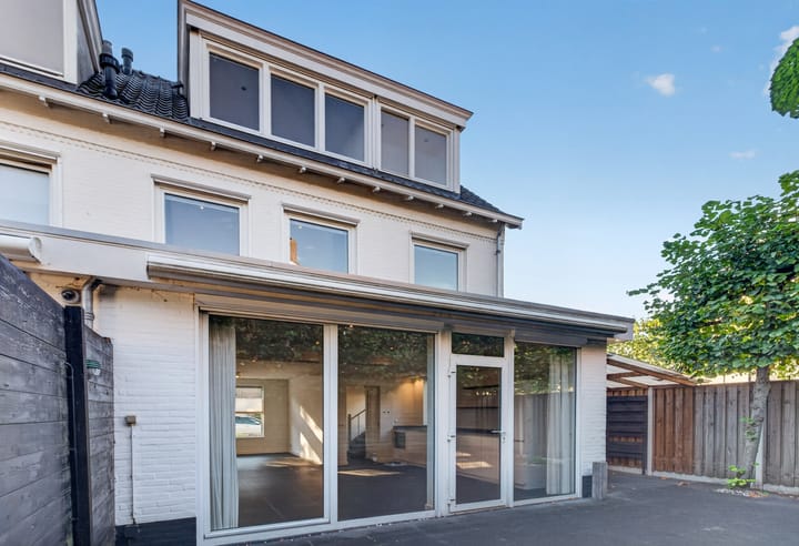 Twee-onder-één-kap te koop: Thomas a Kempisstraat 1, 'S-Hertogenbosch