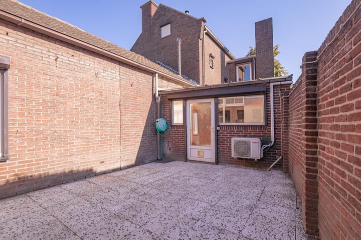 Vrijstaande woning te koop: Hoogenweg 10, Stein