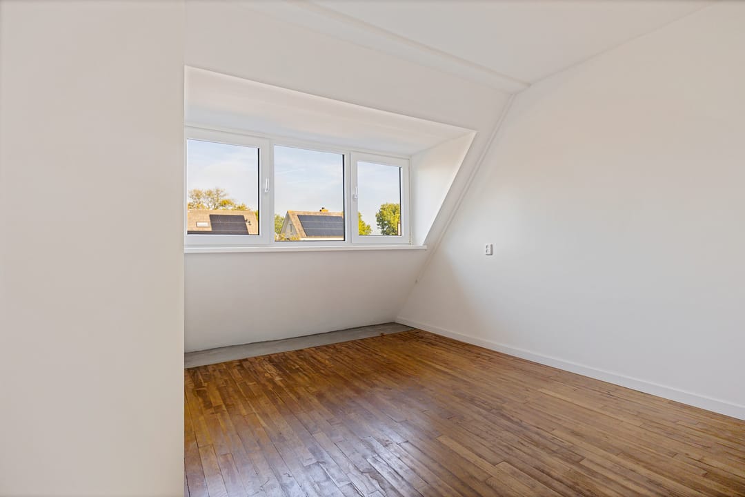 Photo 38 of Asterstraat 37