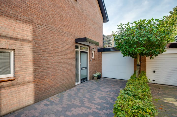 Tussenwoning te koop: Vogelbos 51, Prinsenbeek