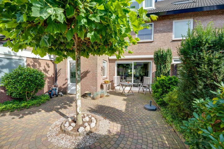 Tussenwoning te koop: Vogelbos 51, Prinsenbeek