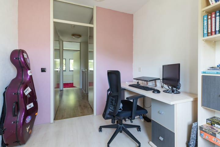 Tussenwoning te koop: Malachietstraat 73, Almere