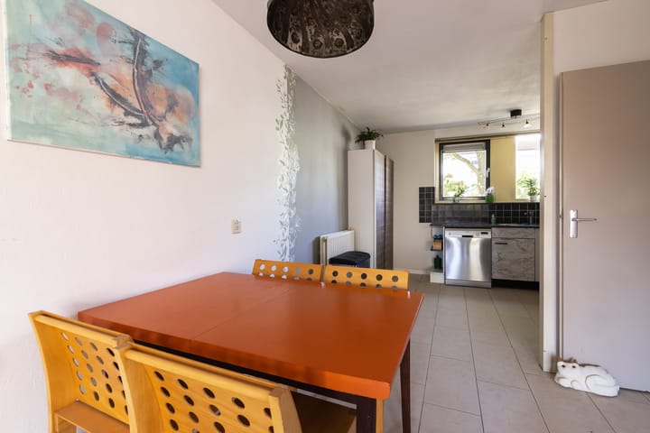 Tussenwoning te koop: Malachietstraat 73, Almere
