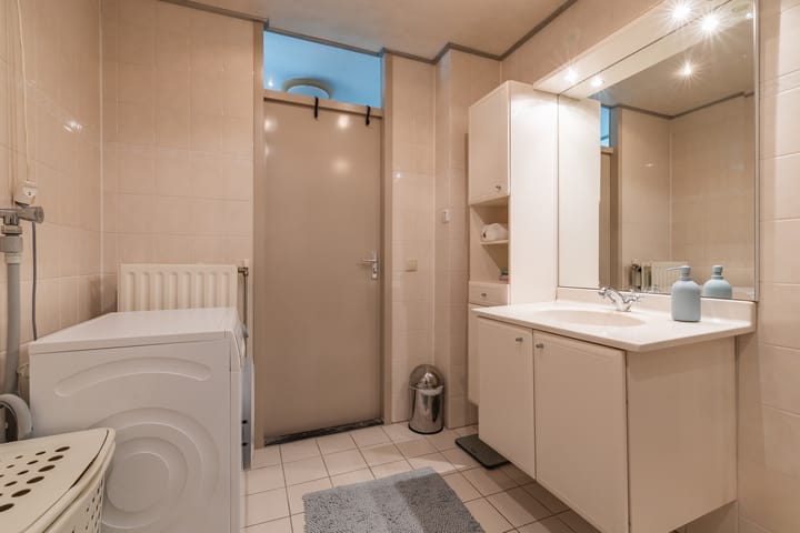 Tussenwoning te koop: Malachietstraat 73, Almere