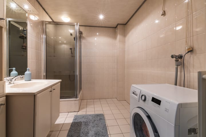 Tussenwoning te koop: Malachietstraat 73, Almere