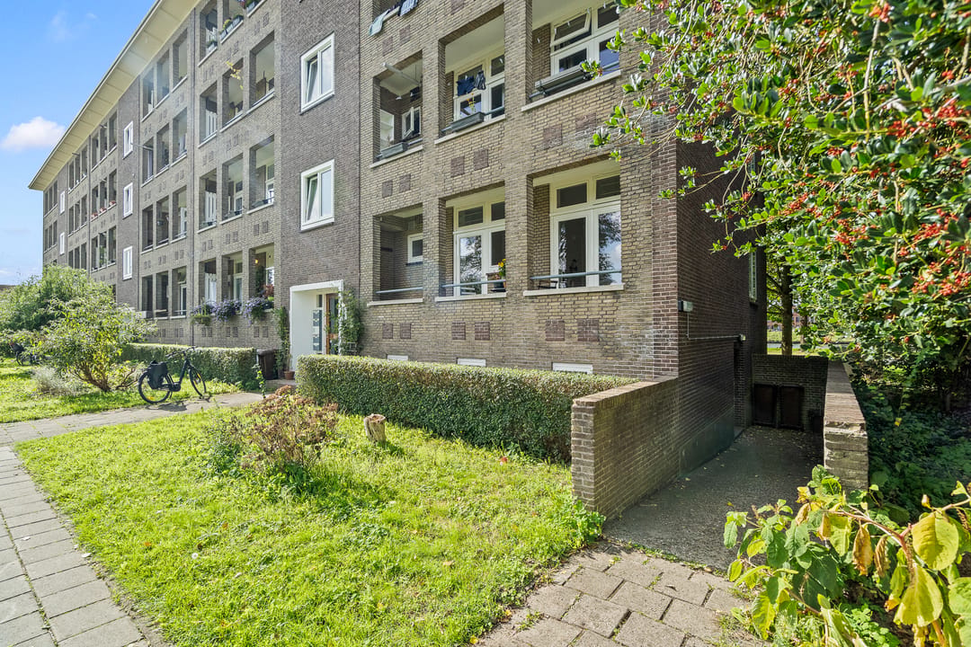 Photo 32 of Victor Hugoplantsoen 25