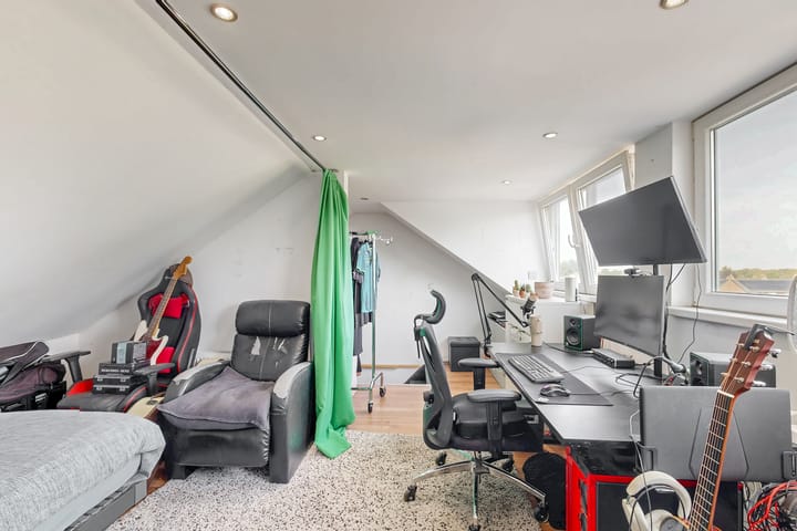 Twee-onder-één-kap te koop: Bernadettelaan 35, Landgraaf