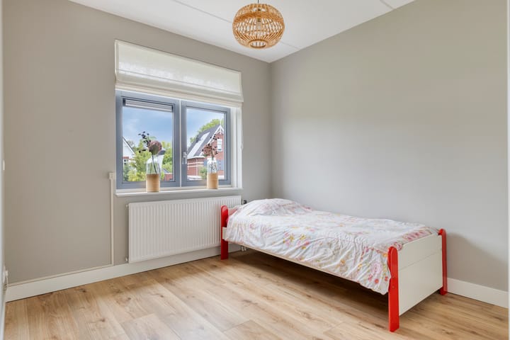 Tussenwoning te koop: Tinbergenplantsoen 37, Zaltbommel