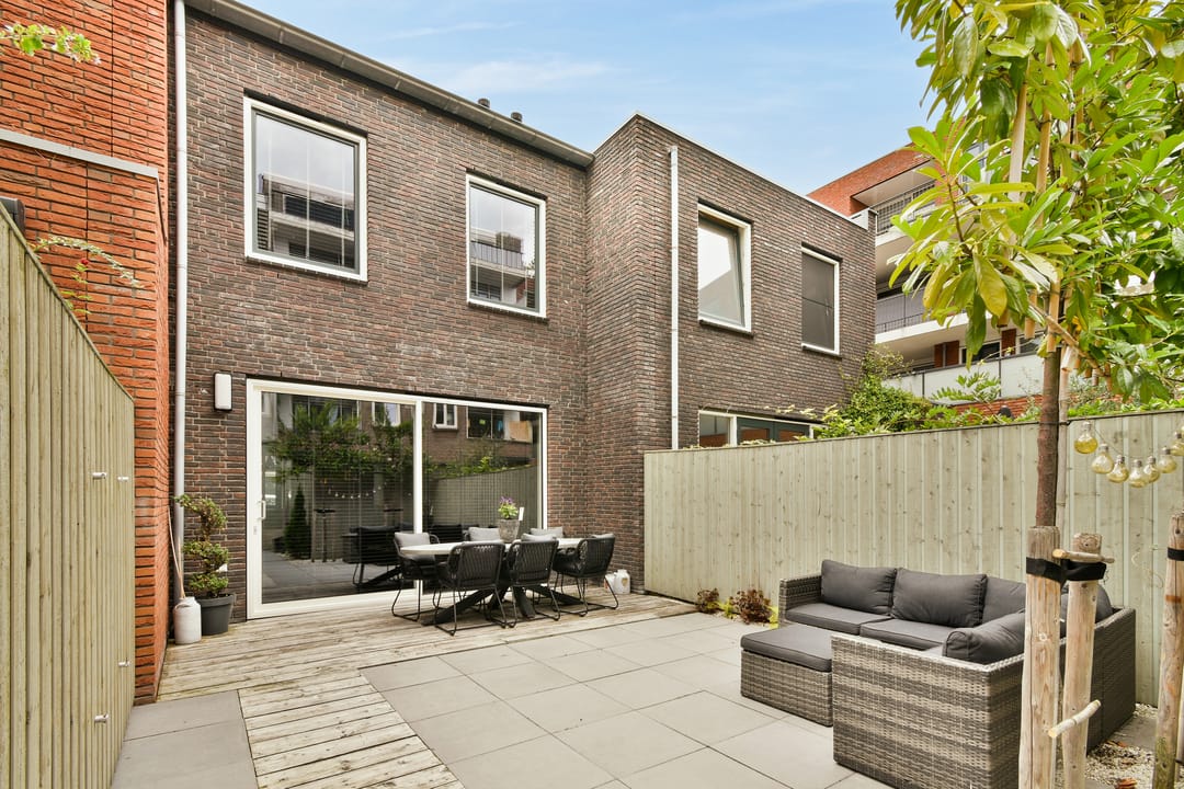 Photo 8 of Catharinastraat 18