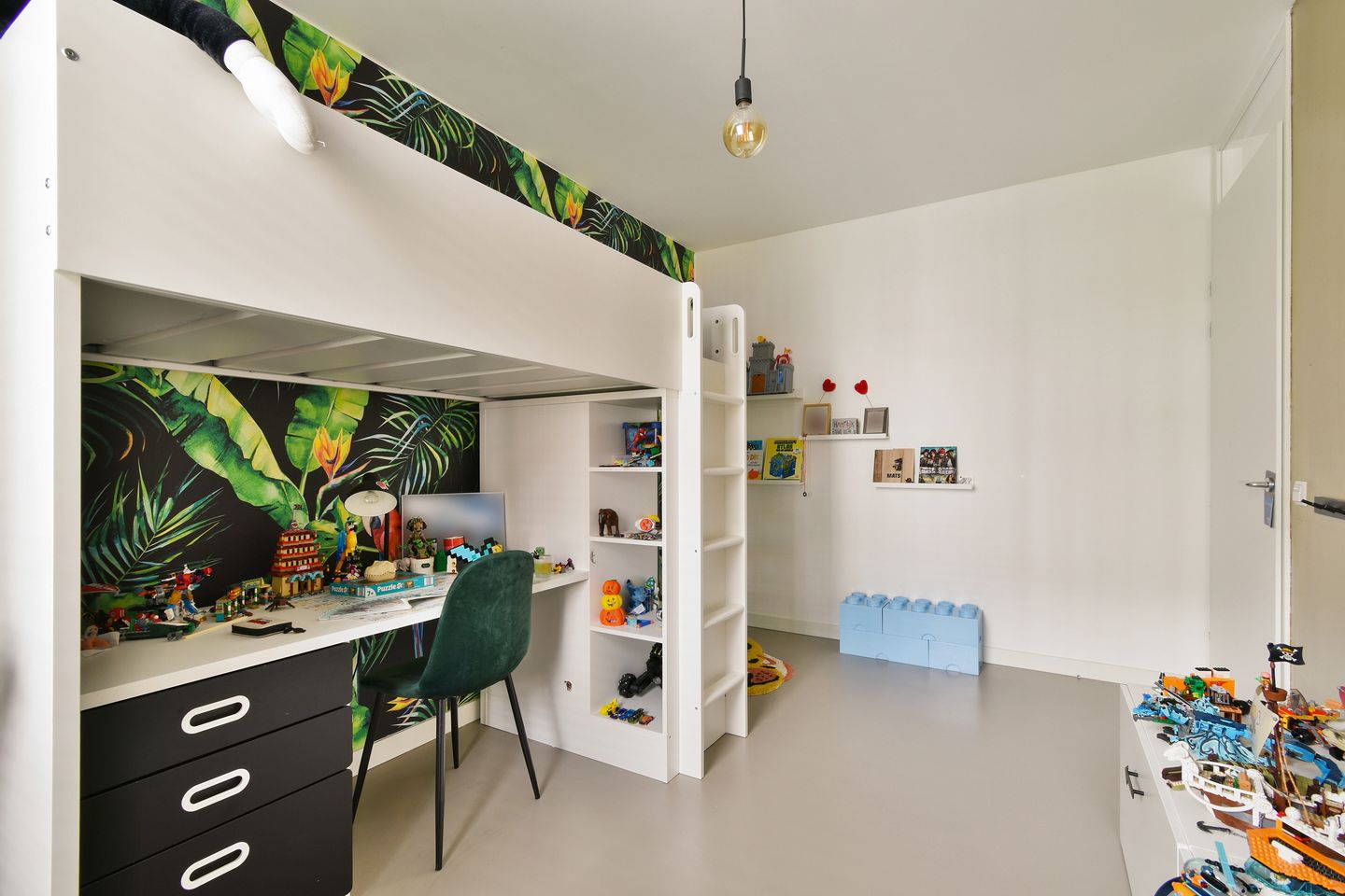 Photo 20 of Catharinastraat 18