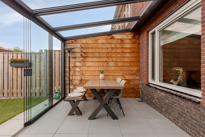 Tussenwoning te koop: Tinbergenplantsoen 37, Zaltbommel