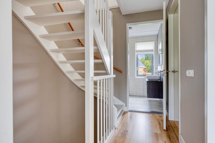 Tussenwoning te koop: Tinbergenplantsoen 37, Zaltbommel