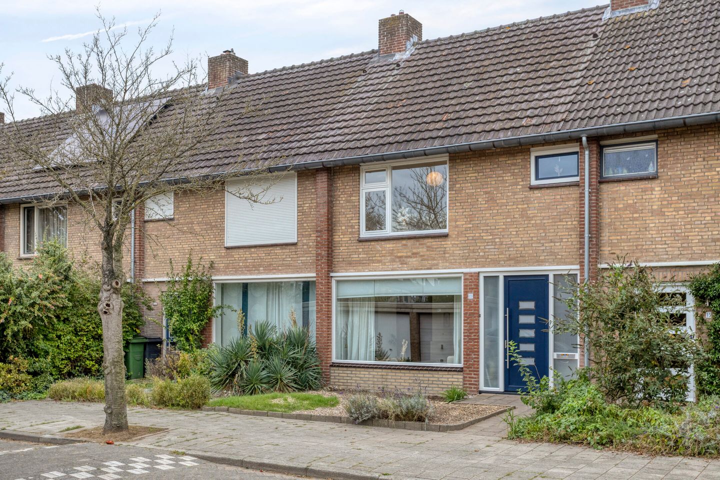 Photo 35 of Adelaertstraat 13
