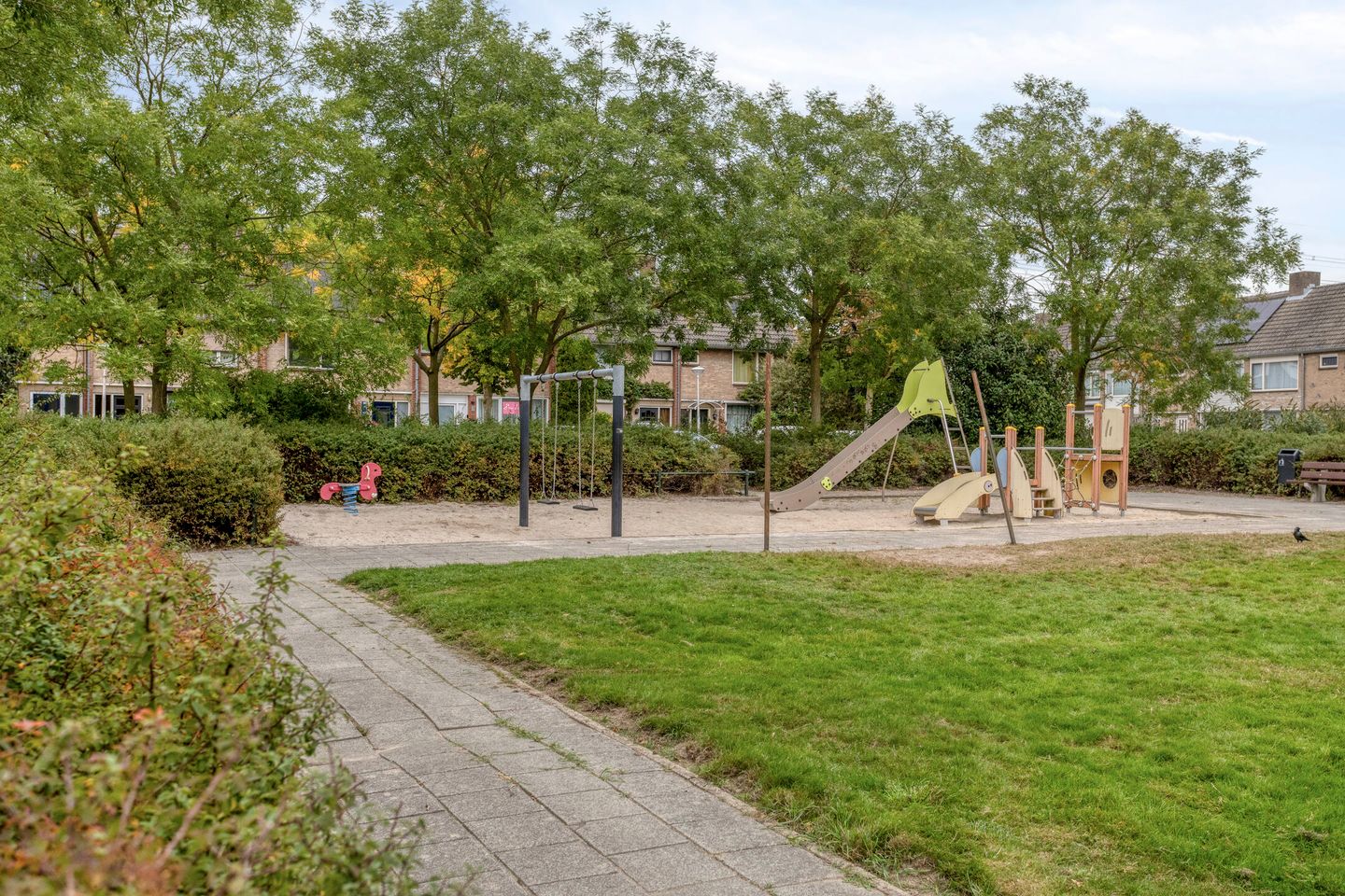 Photo 34 of Adelaertstraat 13