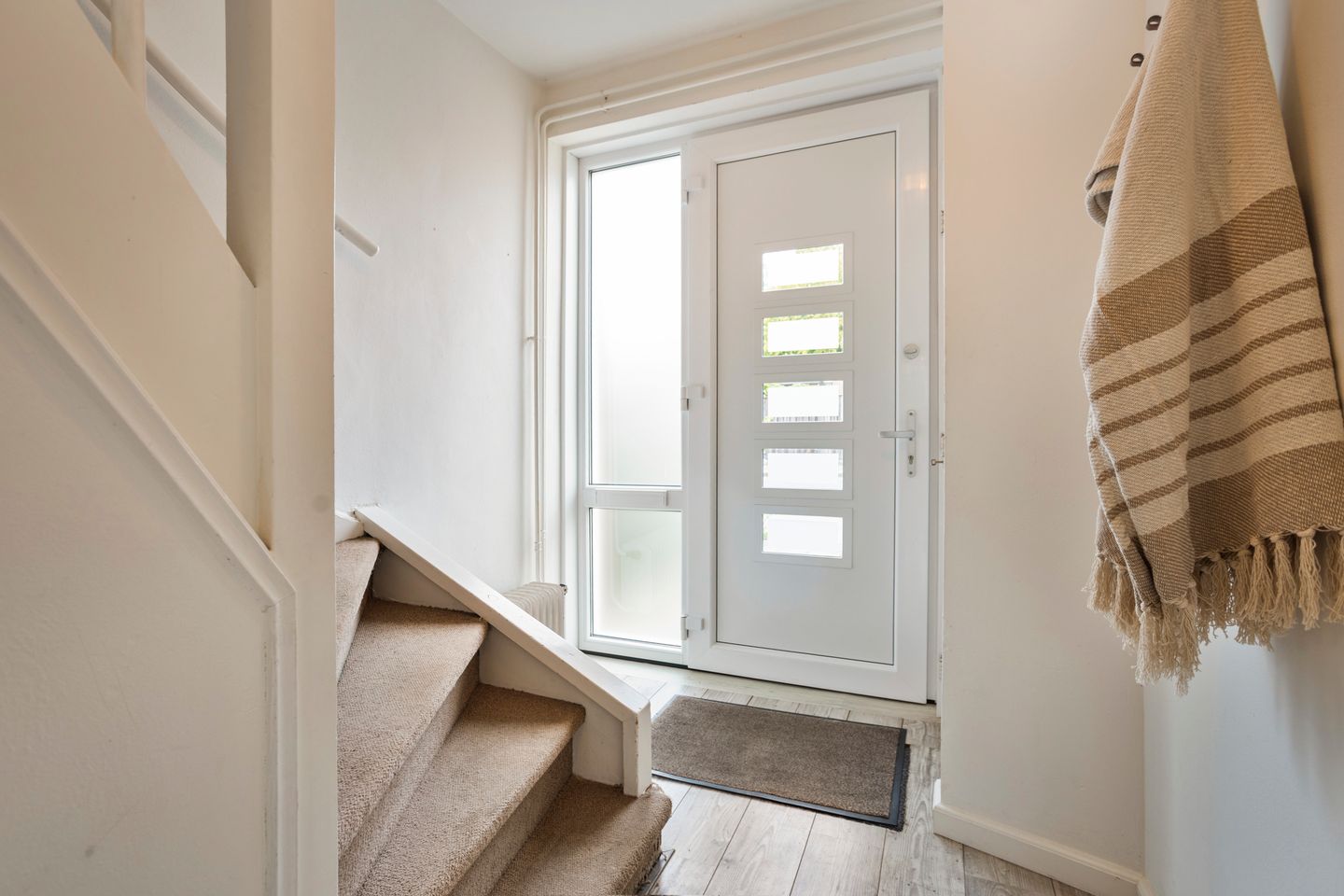 Photo 5 of Adelaertstraat 13