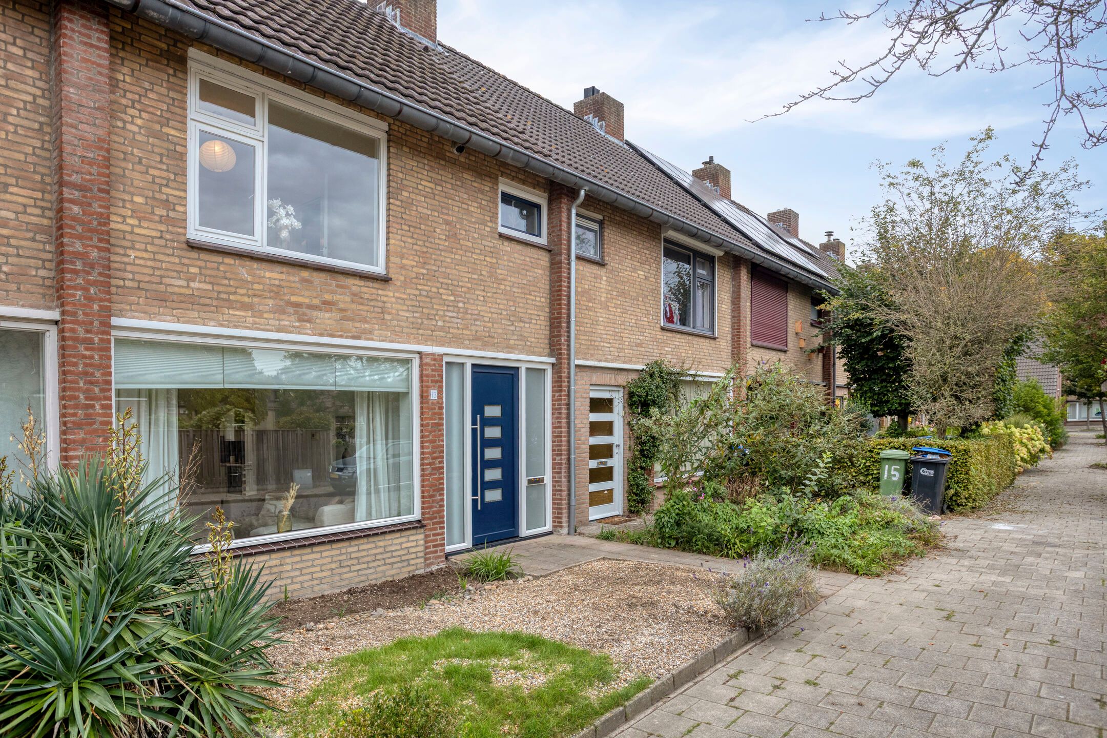 Photo 36 of Adelaertstraat 13
