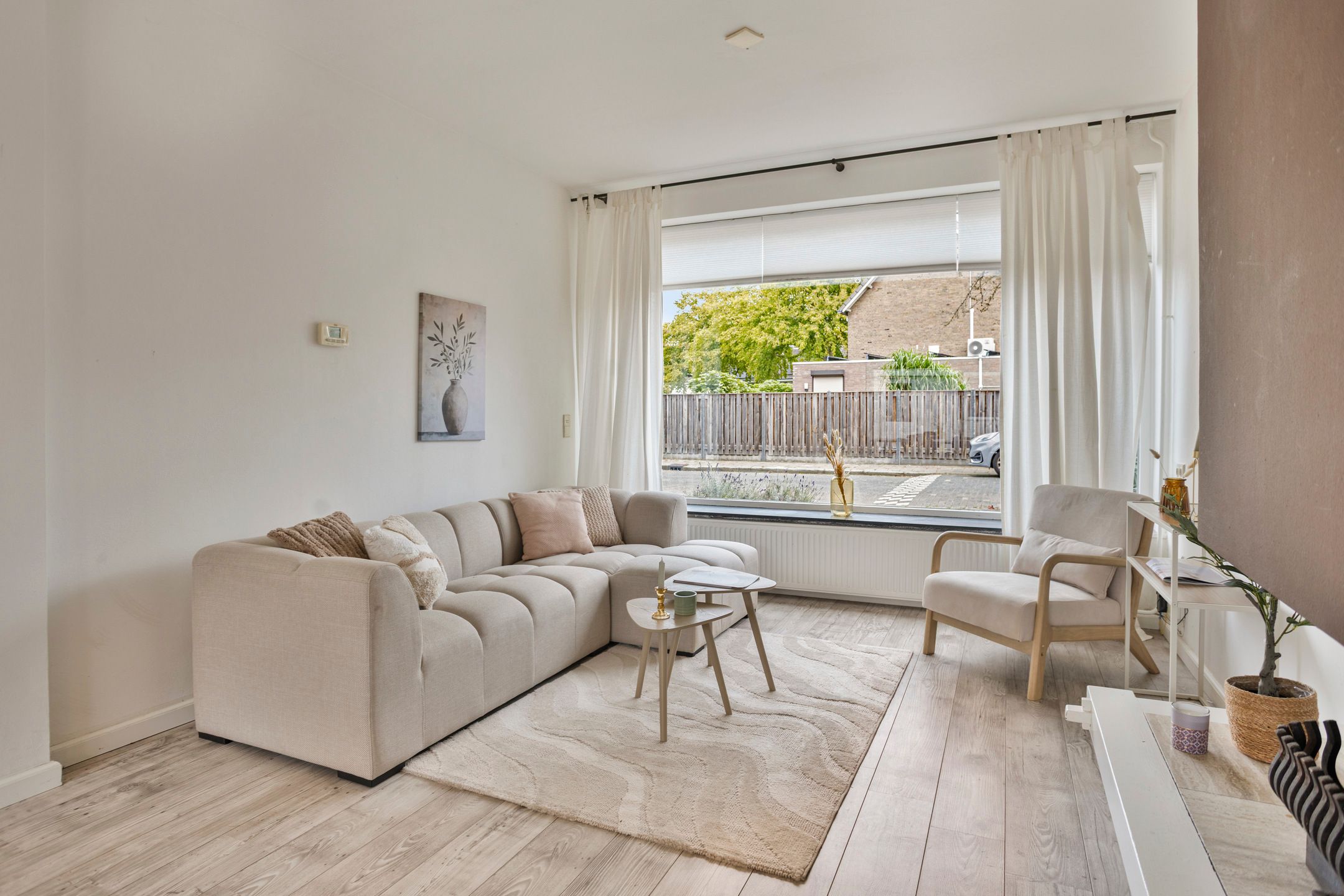 Photo 9 of Adelaertstraat 13
