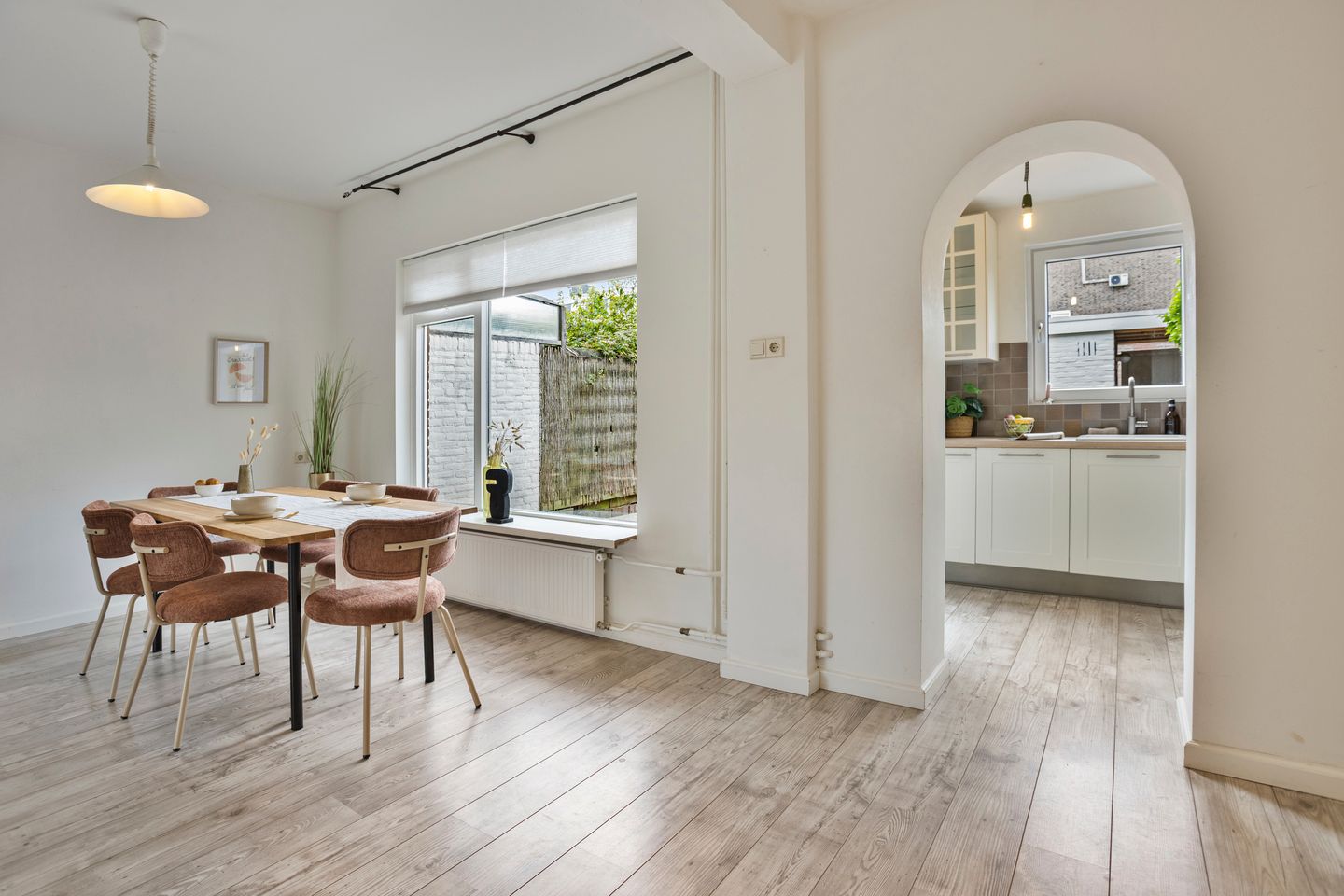 Photo 14 of Adelaertstraat 13